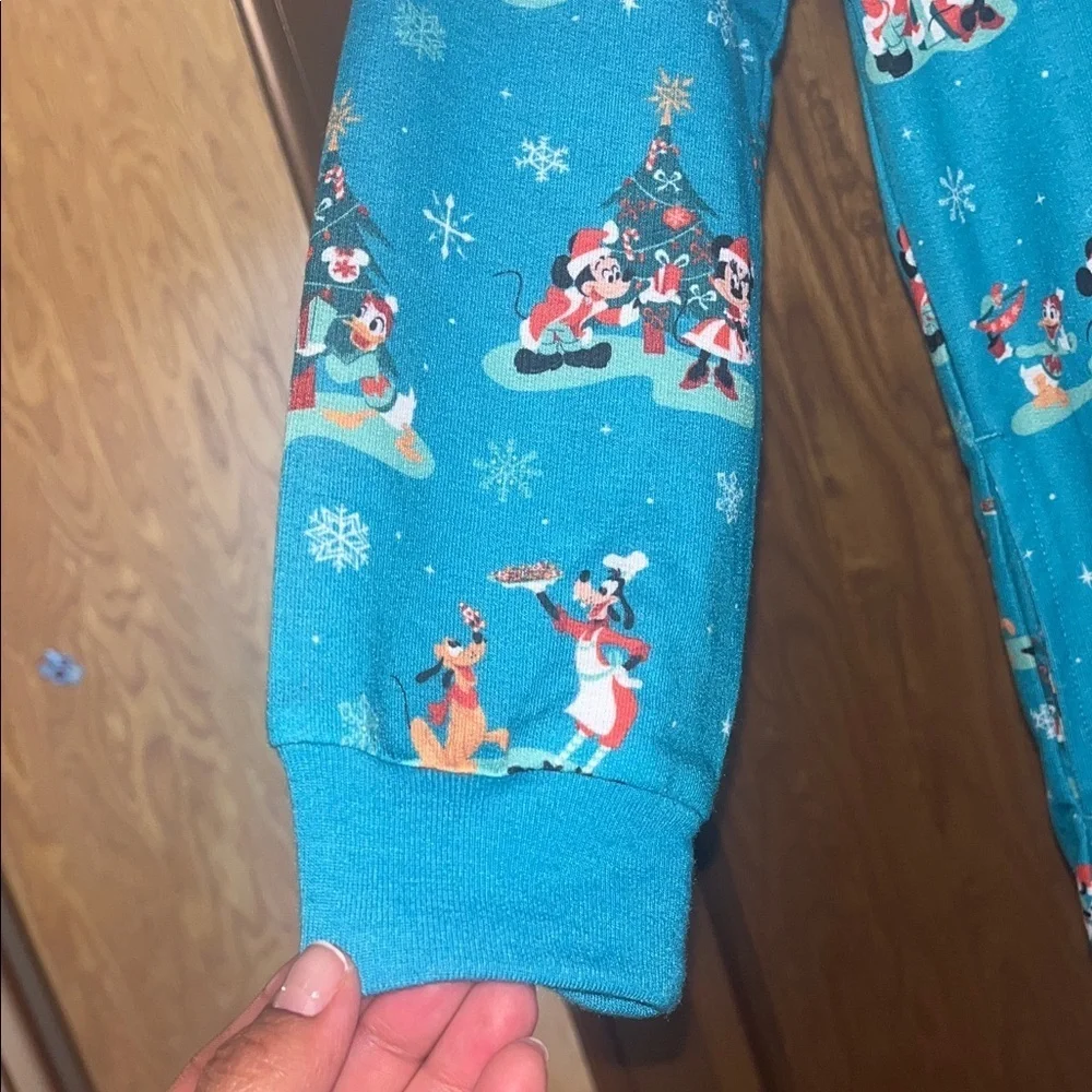Disney Mickey Mouse and Friends Holiday Hooded Coverall One-Piece Sz 7/8 NWT